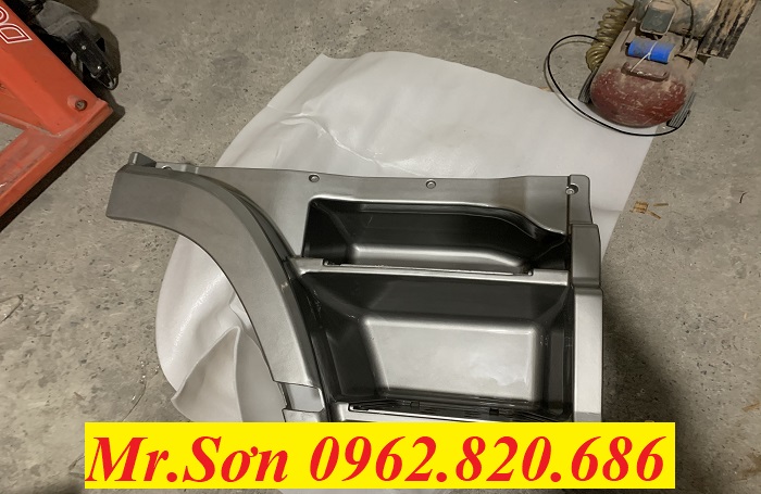 ốp bậc lên xuống trên xe hyundai xcient