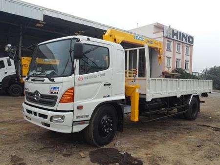 Xe Tải Hino XZU720 Gắn Cẩu SOOSAN 2 Tấn