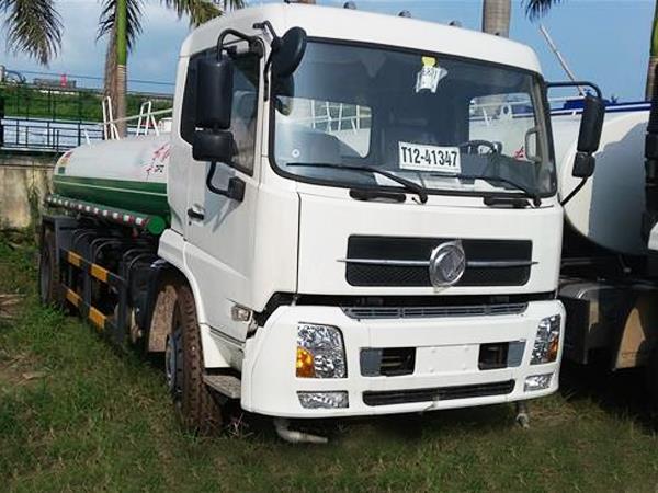 Xe phun nước rửa đường dongfeng 9 m3